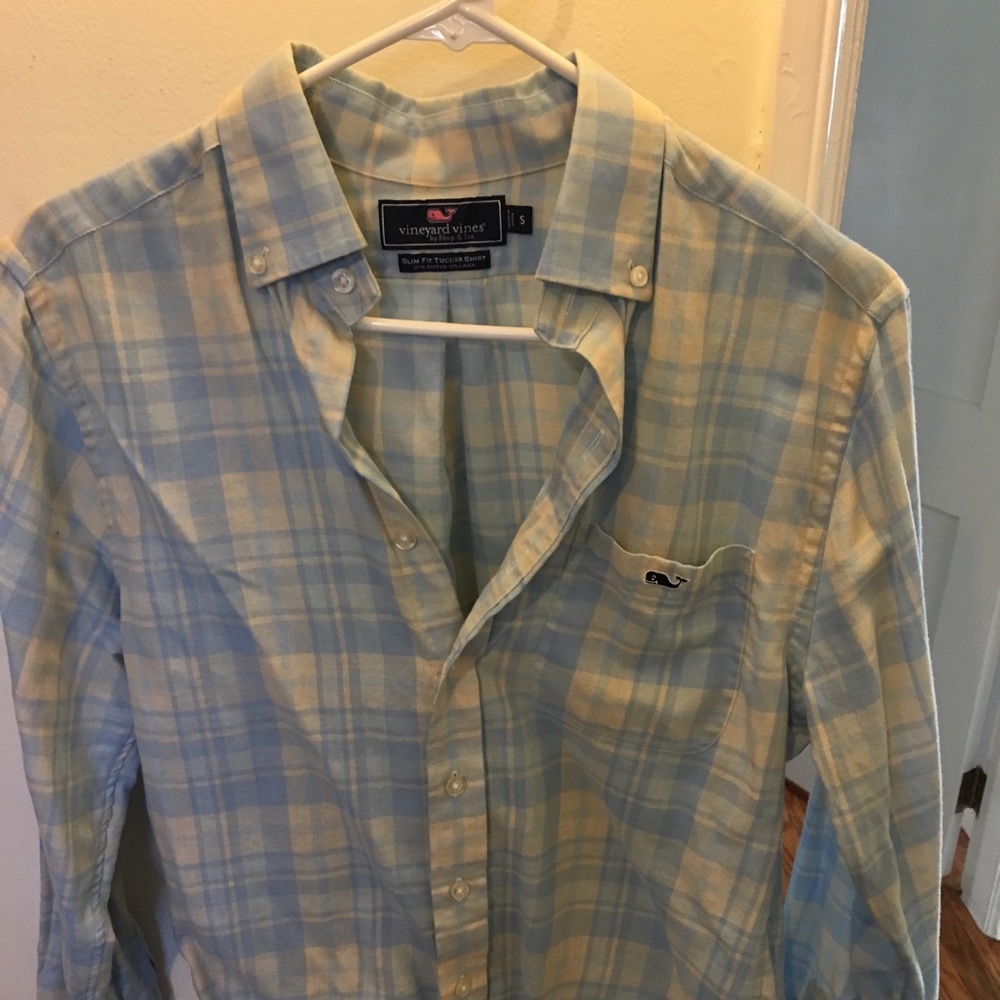 Vineyard Vines flannel. Small.
